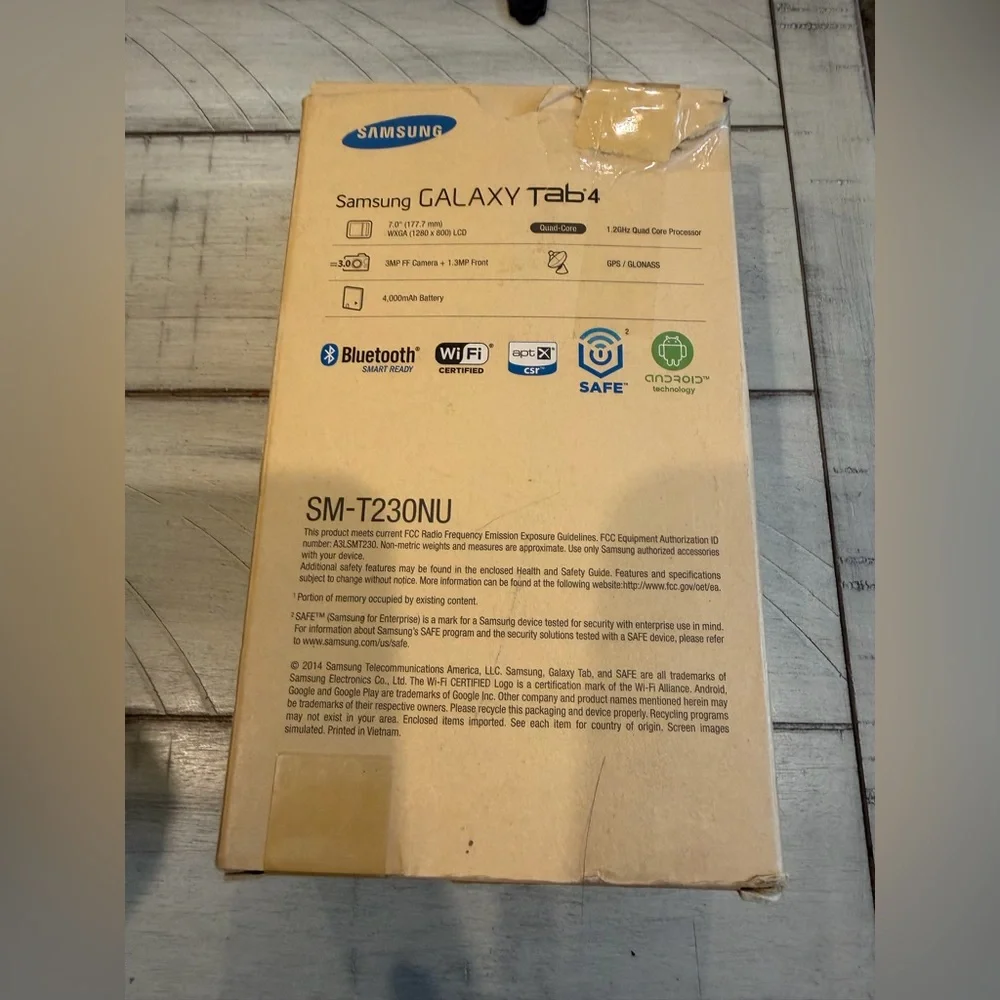 NEW OPEN BOX /UNUSED Samsung Galaxy Tab 4, 7”, 8GB - Black